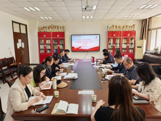 区农技中心主任苗宏斌